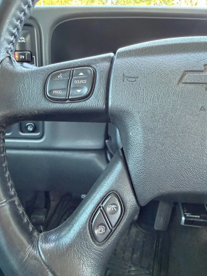 Used 2004 Chevrolet Silverado 3500 4x4 Crew Cab w/ Heavy-Duty Power Package image 15