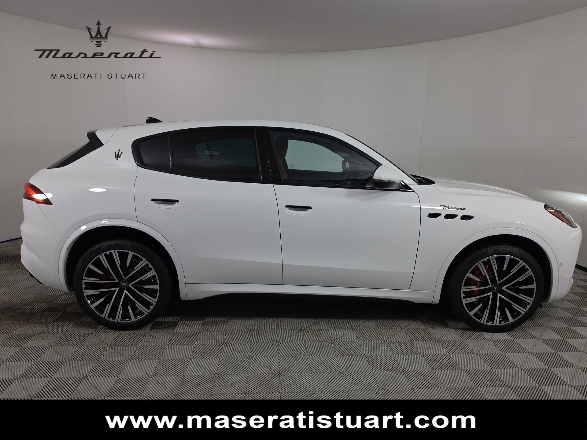 New 2025 Maserati Grecale Modena AWD/4WD image 8