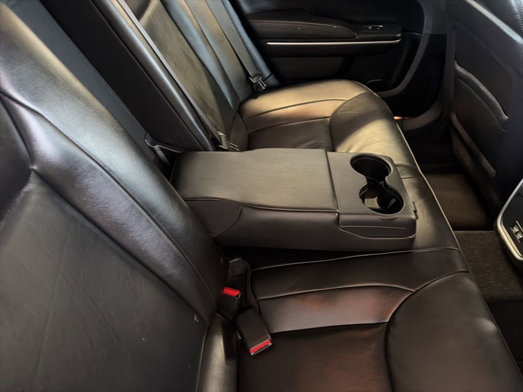 Used 2020 Chrysler 300 Touring L w/ Quick Order Package 2EF image 12