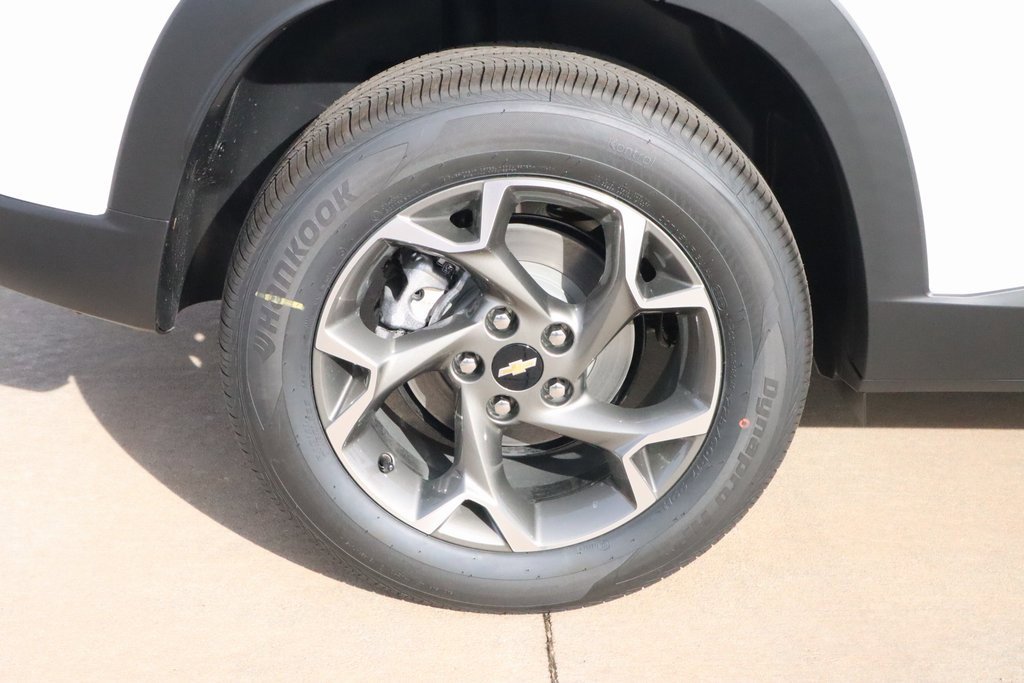 New 2026 Chevrolet Trax LT image 17