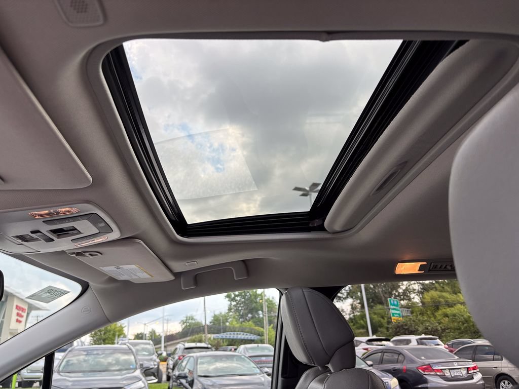 Certified 2026 Toyota Sienna XLE FWD image 16
