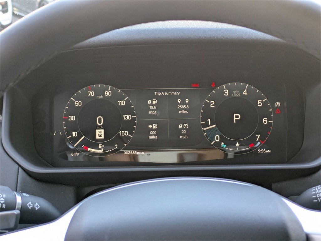 Used 2025 Land Rover Discovery S image 17