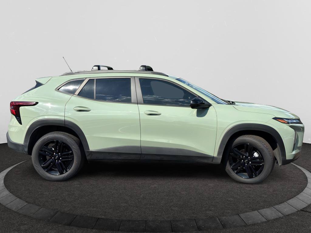 Used 2025 Chevrolet Trax ACTIV w/ Driver Confidence Package FWD image 4