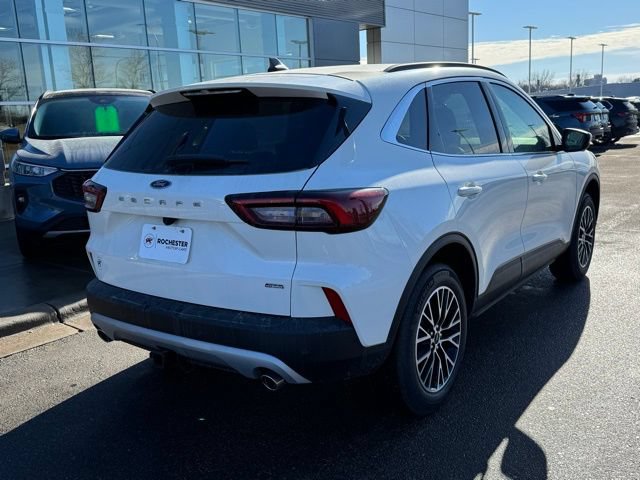 New 2026 Ford Escape SE w/ PHEV Premium Package FWD image 32