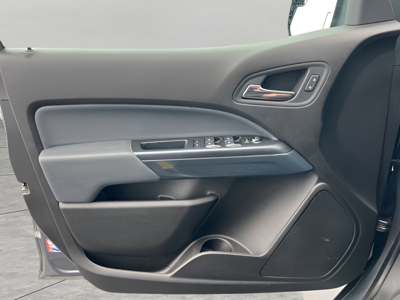 Used 2021 Chevrolet Colorado Z71 w/ Safety Package image 25