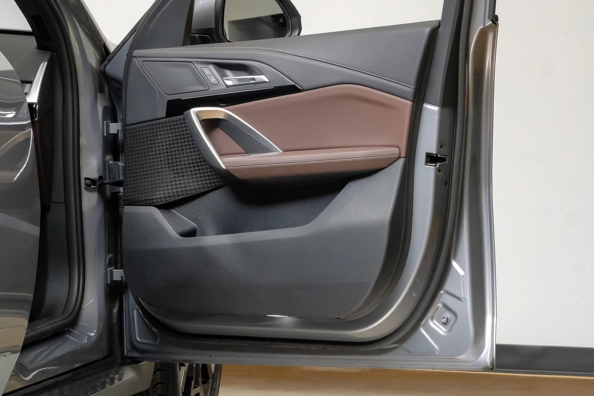 Used 2025 BMW X2 xDrive28i image 46