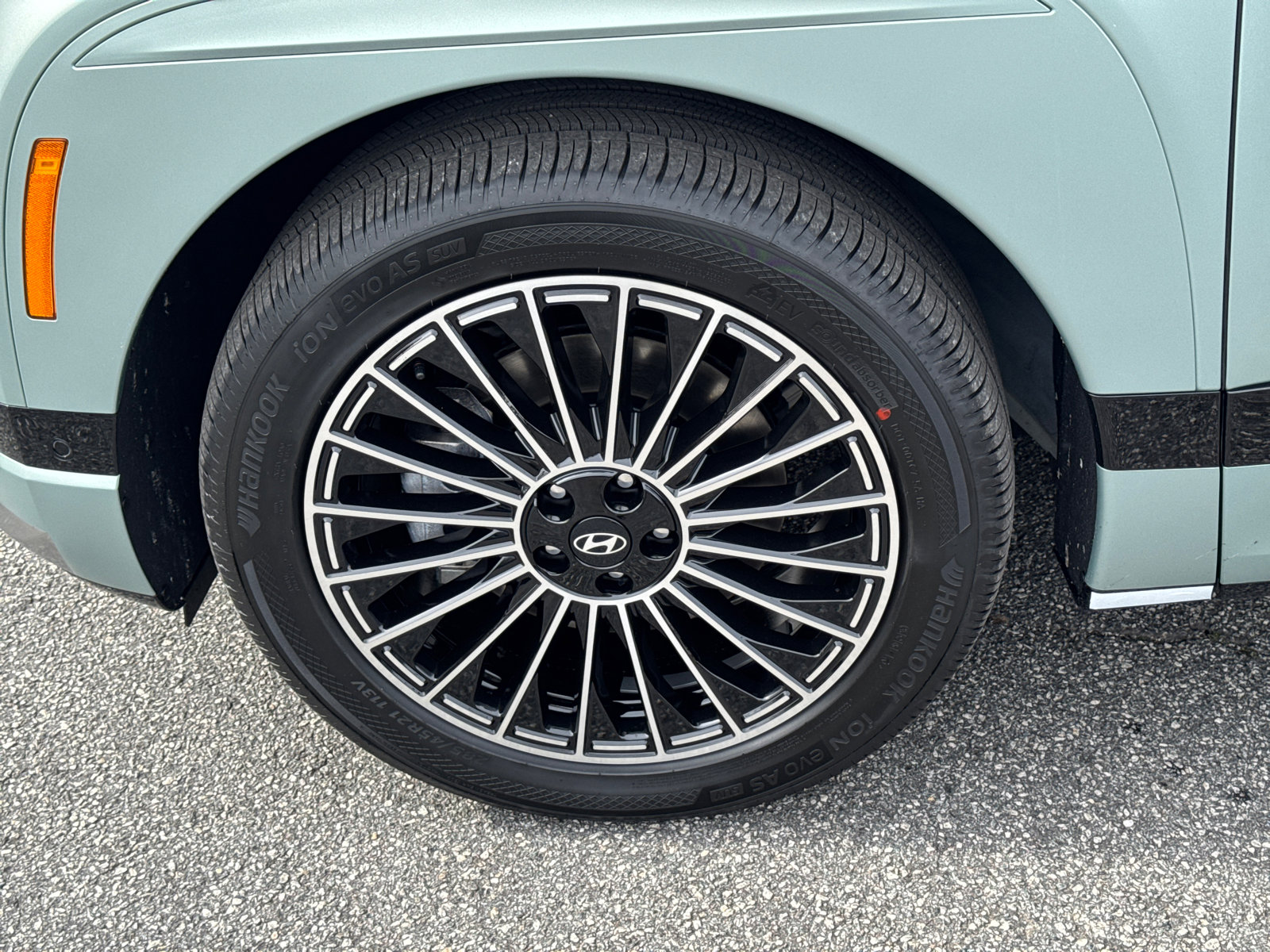 New 2026 Hyundai Ioniq 9 Calligraphy image 11