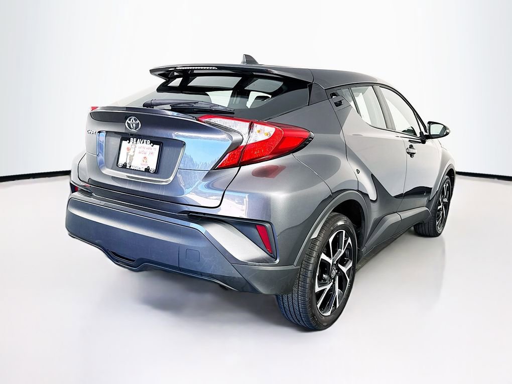 Used 2022 Toyota C-HR XLE image 10