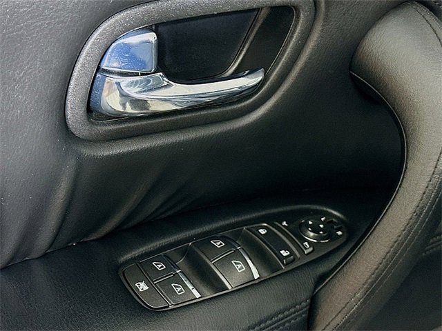 Used 2024 Nissan Armada SV image 22