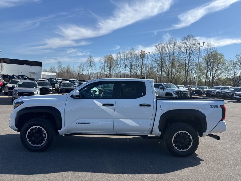 Used 2024 Toyota Tacoma TRD Off-Road AWD/4WD image 2