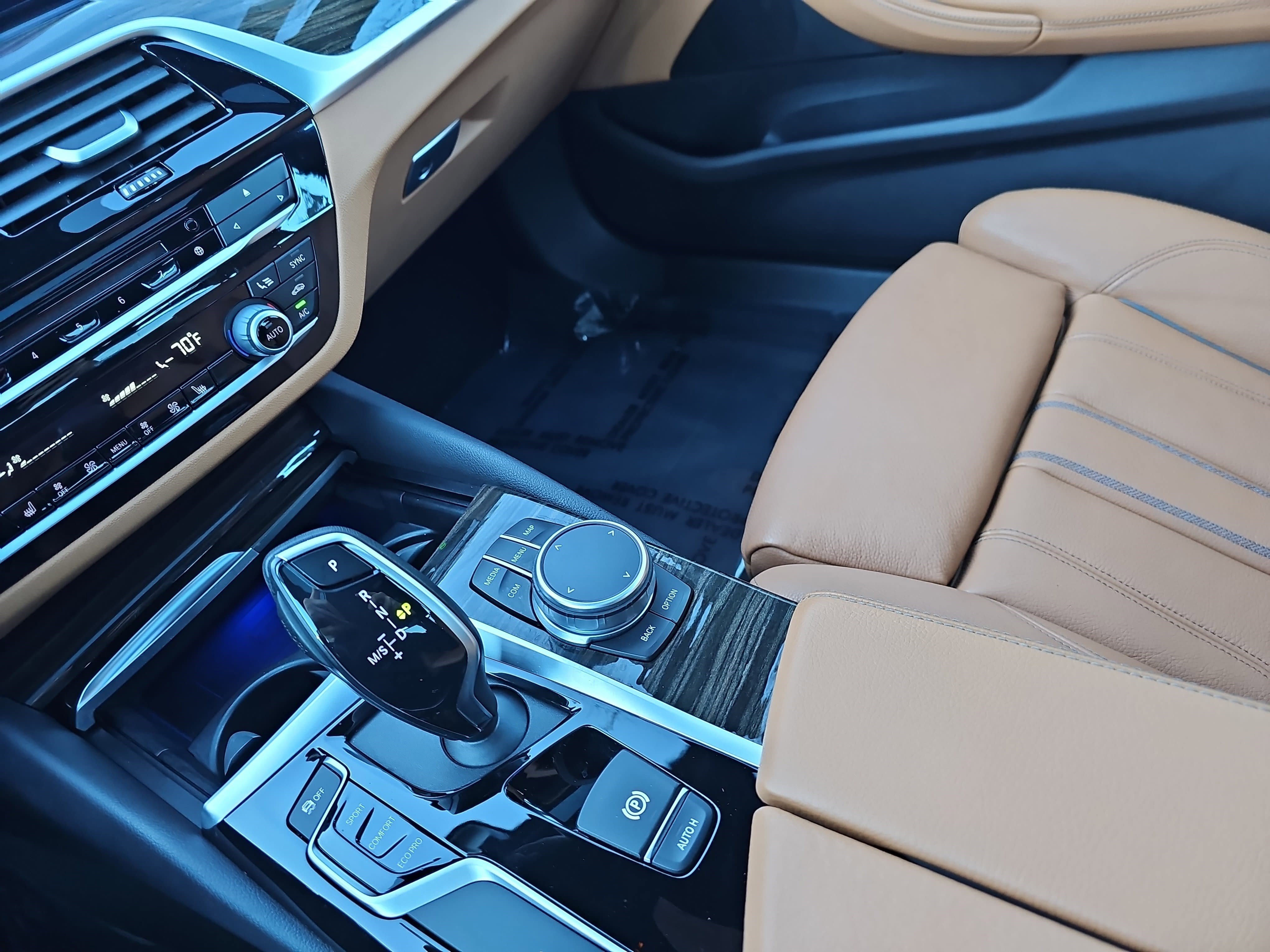 Used 2019 BMW 540i w/ Executive Package image 26