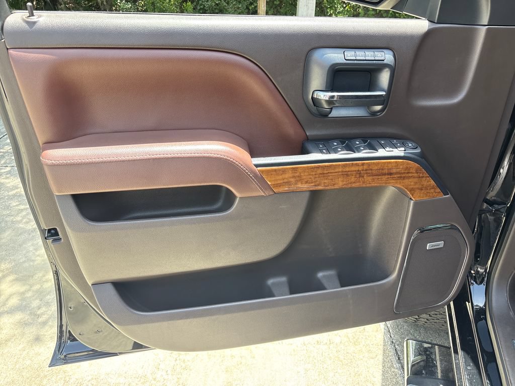 Used 2015 Chevrolet Silverado 1500 High Country w/ High Country Premium Package AWD/4WD image 11