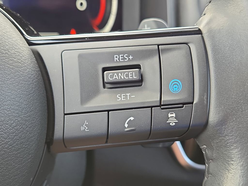 Used 2023 Nissan Rogue Platinum w/ Platinum Premium Package image 30