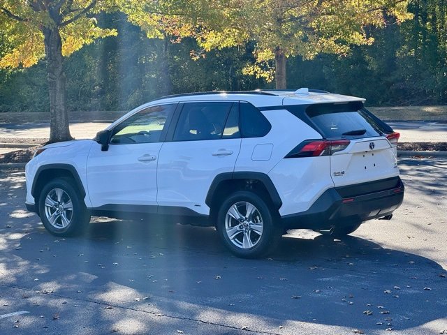 Used 2022 Toyota RAV4 LE image 4