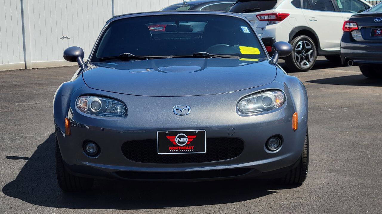 Used 2006 MAZDA MX-5 Miata Touring RWD image 5