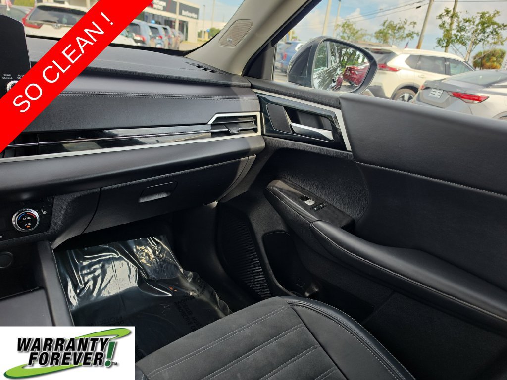 Used 2023 Mitsubishi Outlander SE FWD image 11