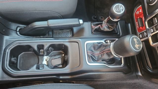 Used 2023 Jeep Wrangler Unlimited Rubicon w/ Cold Weather Group image 15