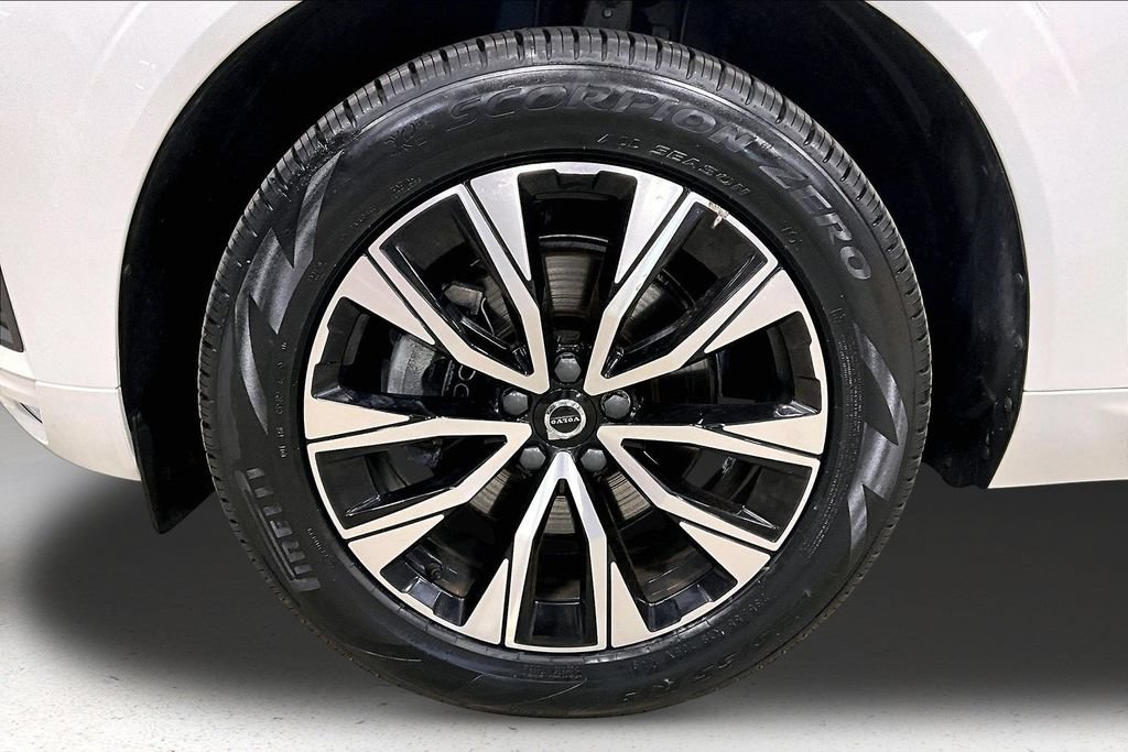 Certified 2023 Volvo XC60 B5 Core w/ Climate Package AWD/4WD image 32