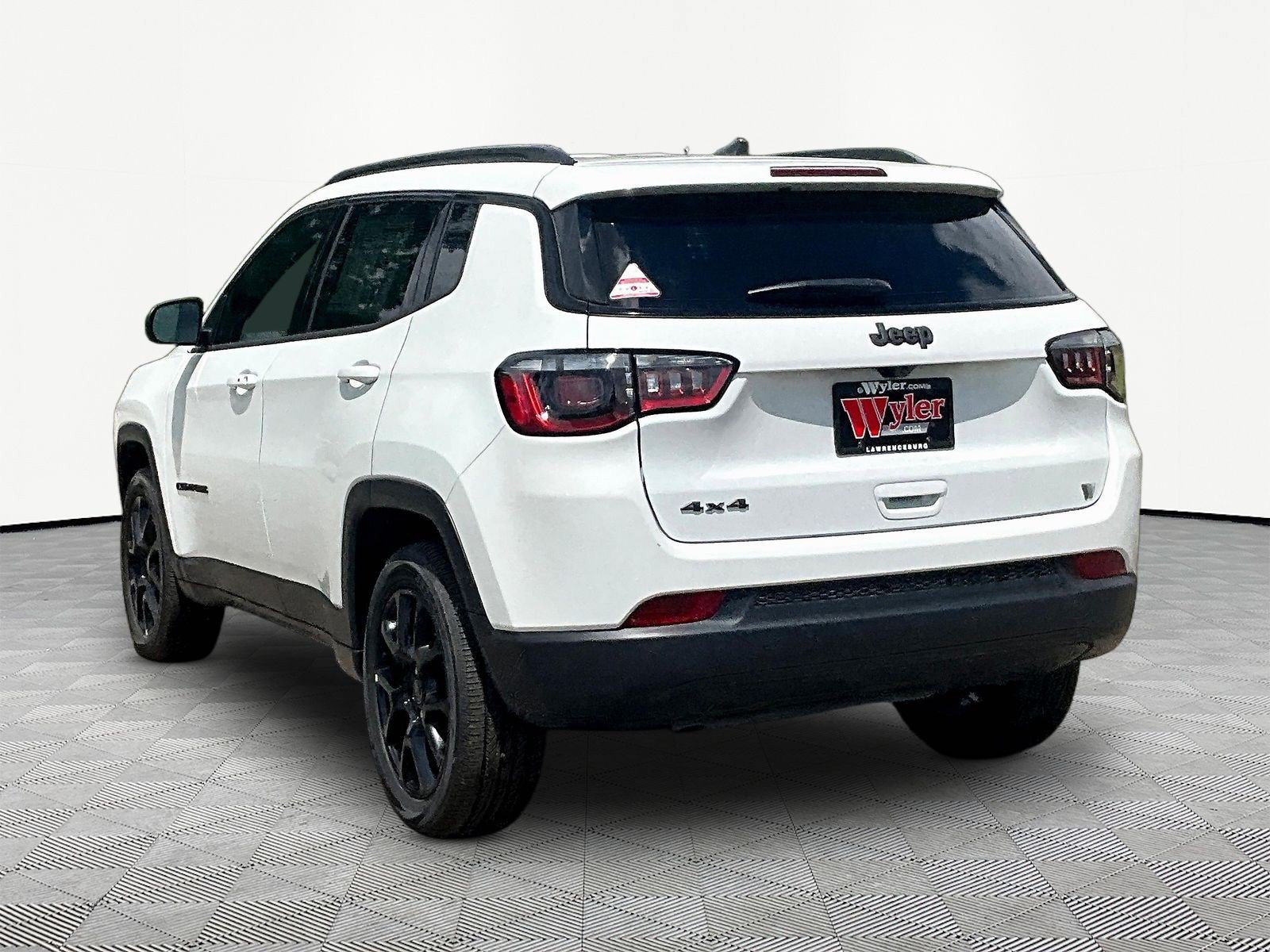 New 2026 Jeep Compass Latitude AWD/4WD image 4