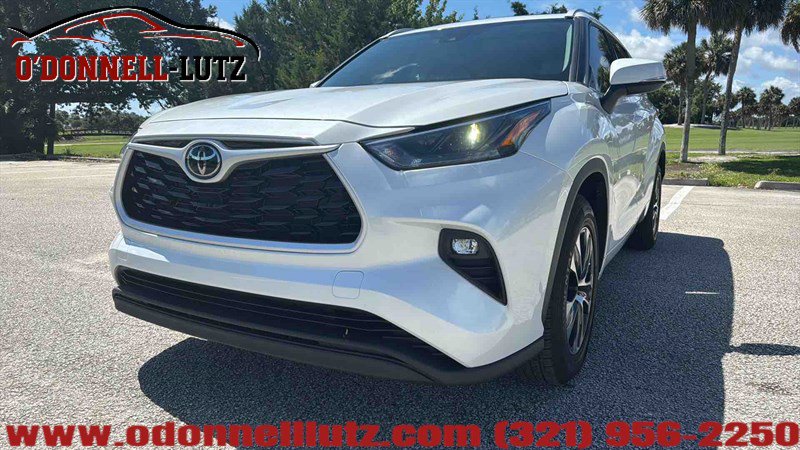 Used 2022 Toyota Highlander XLE FWD image 35