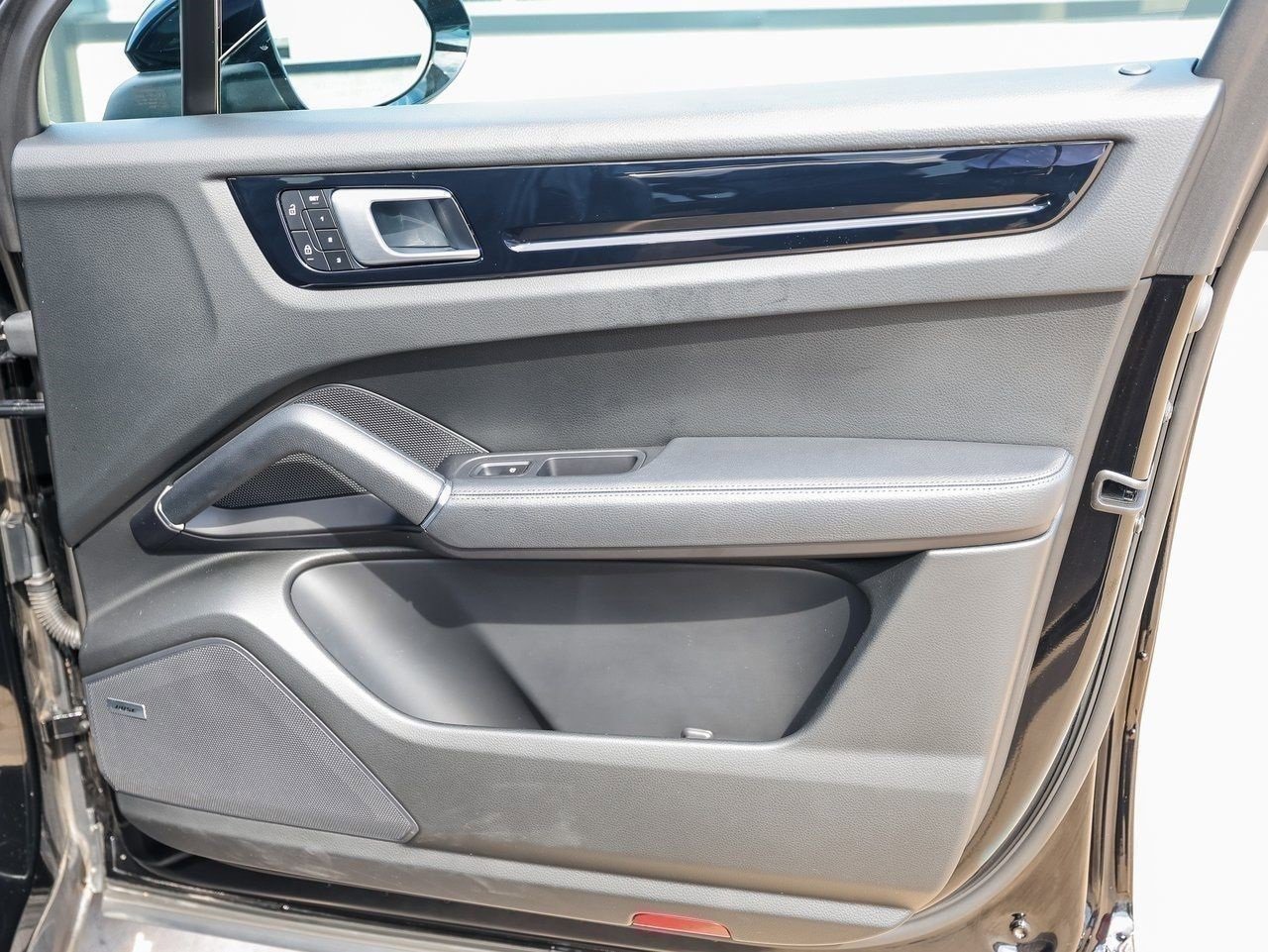 Certified 2023 Porsche Cayenne image 26