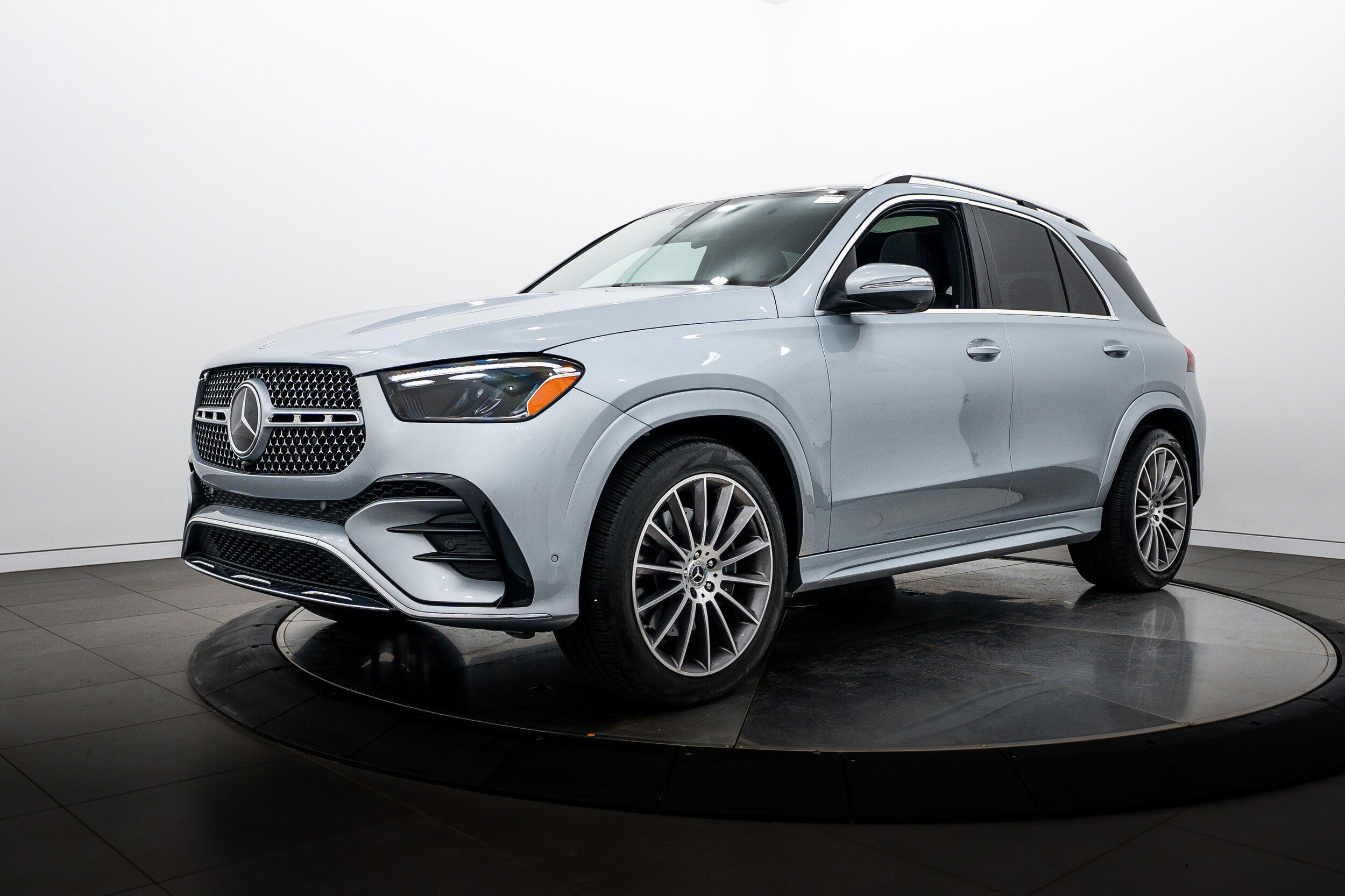 Used 2024 Mercedes-Benz GLE 450 4MATIC image 7