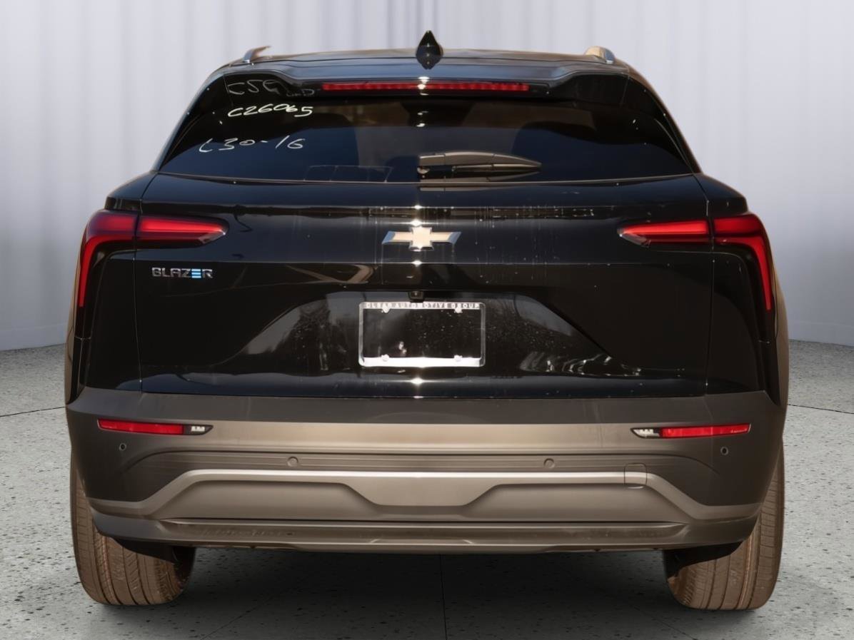 New 2026 Chevrolet Blazer EV LT image 6