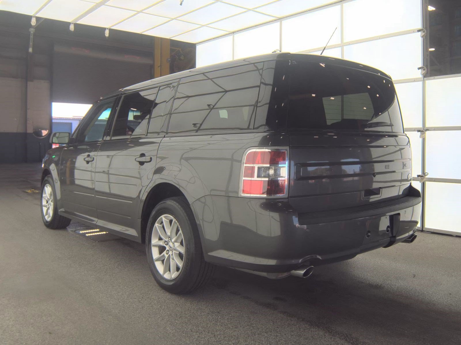 Used 2019 Ford Flex SE FWD image 6