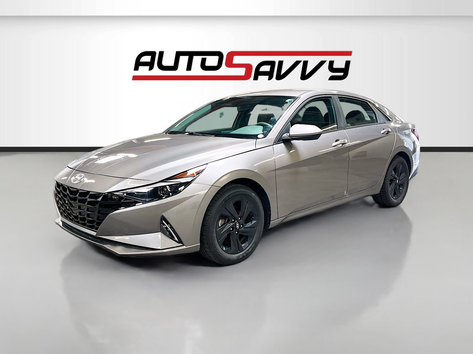 Used 2023 Hyundai Elantra SEL w/ Cargo Package FWD image 3