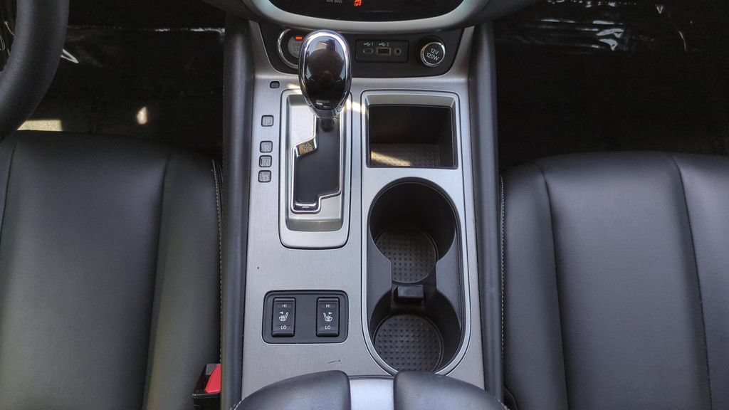 Used 2023 Nissan Murano SV w/ SV Midnight Edition Package FWD image 18