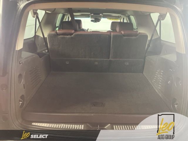 Used 2018 Chevrolet Suburban Premier image 23