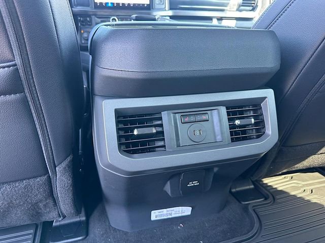 New 2026 Ford F350 Lariat w/ Black Appearance Package image 19