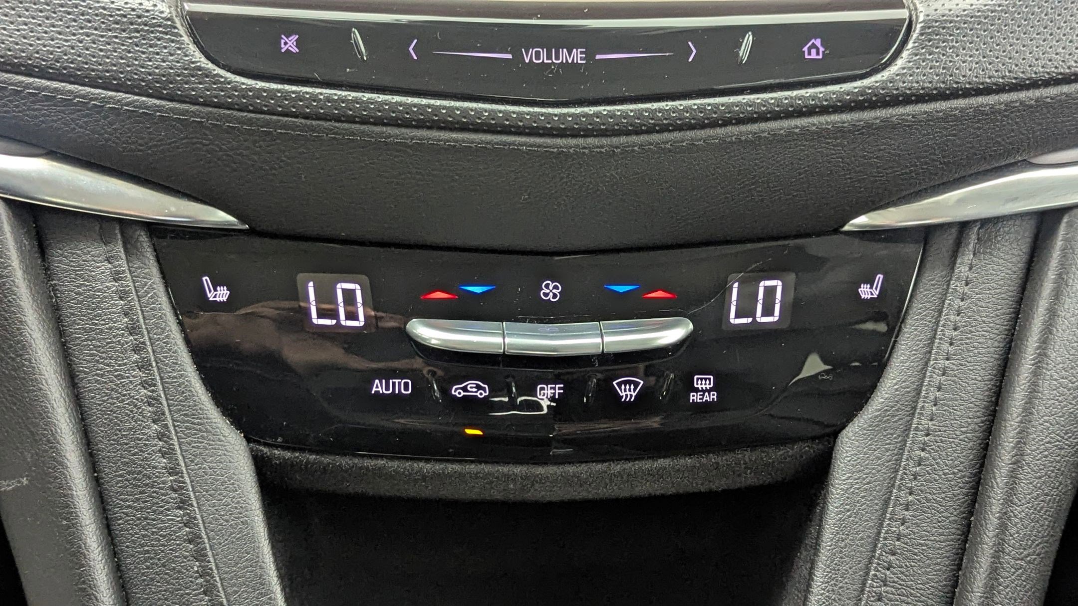 Used 2017 Cadillac XT5 Luxury w/ Driver Awareness Package image 18