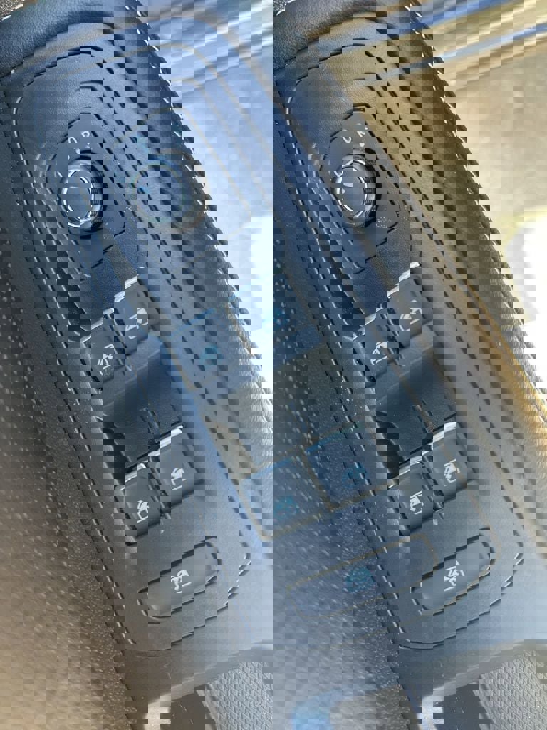 New 2026 Volkswagen Atlas SE image 11