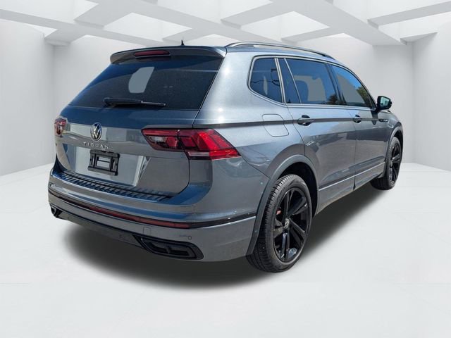 Used 2024 Volkswagen Tiguan SE R-Line image 5