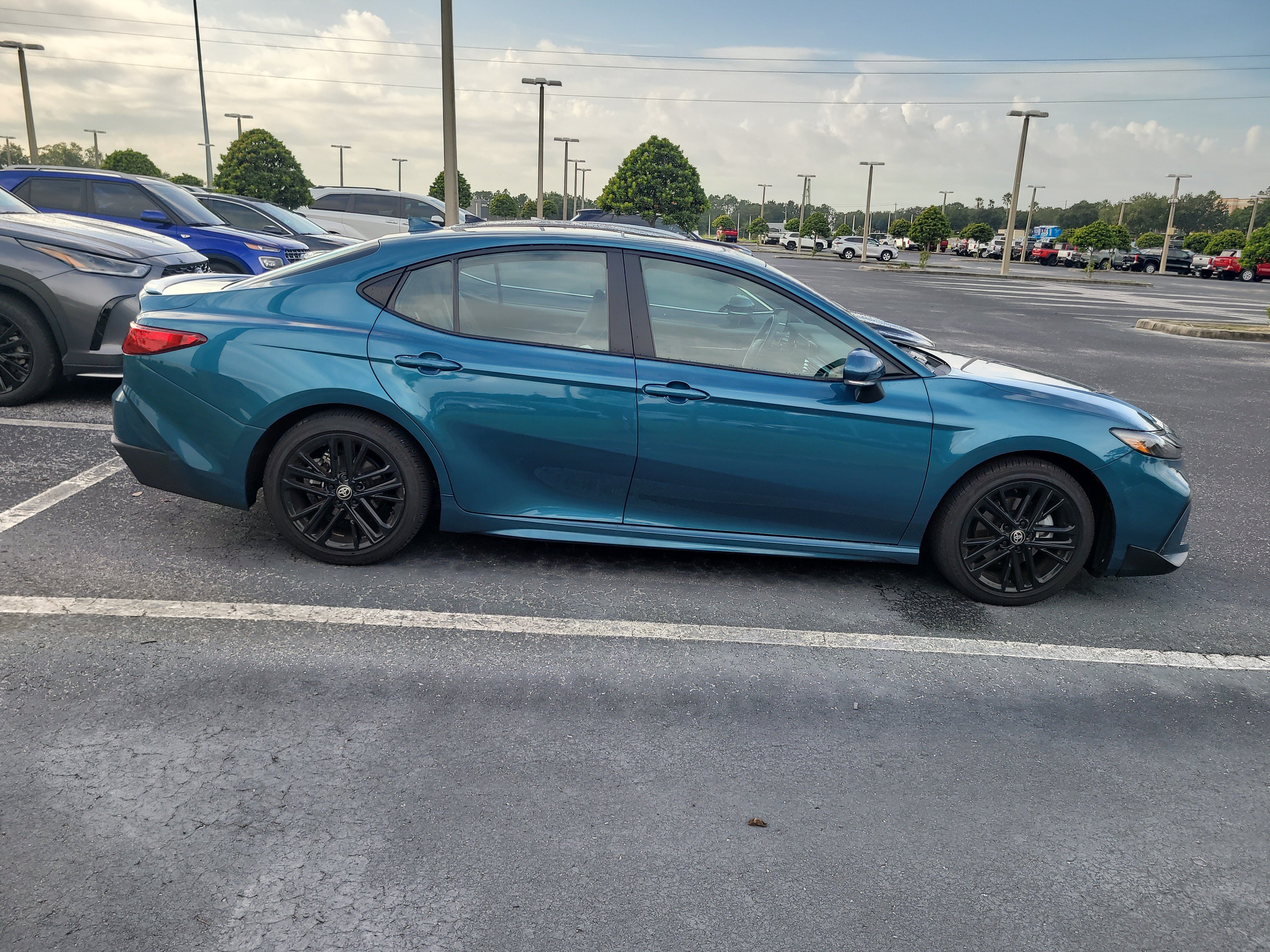 Used 2025 Toyota Camry SE w/ Multimedia Upgrade Package FWD image 8