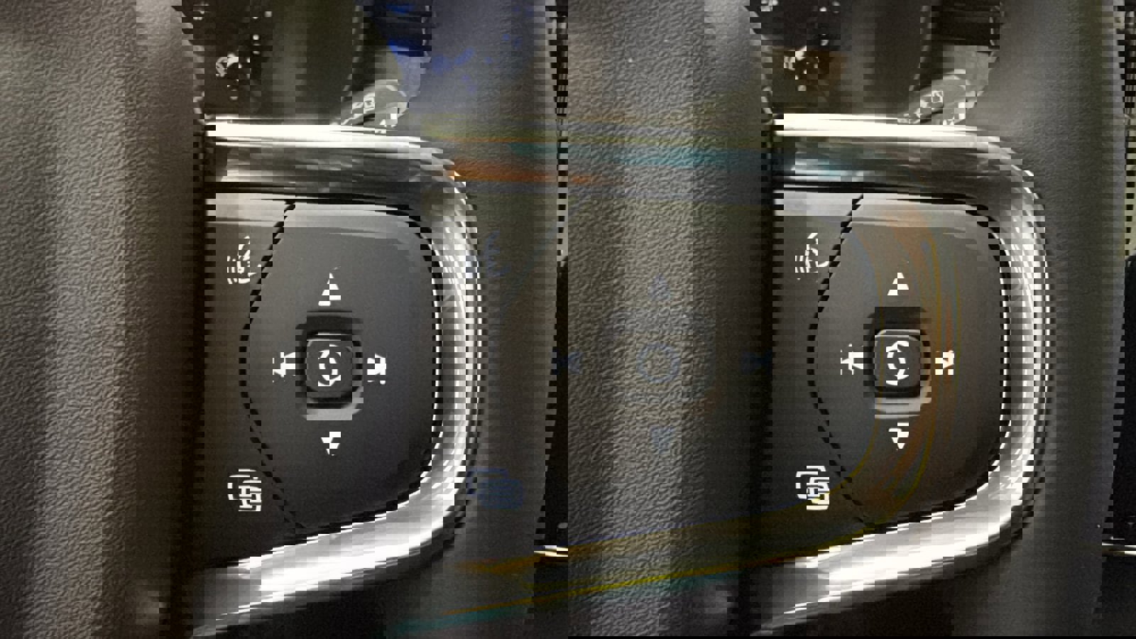 Used 2026 Volvo XC40 B5 Plus w/ Protection Package Premier image 14