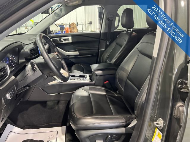 Used 2022 Ford Explorer XLT w/ Equipment Group 202A image 9