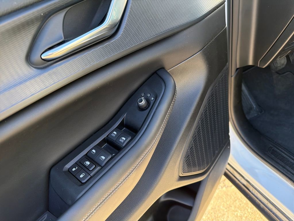 Used 2024 Jeep Grand Cherokee L Laredo w/ Trailer Tow Package image 16