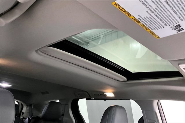 Used 2022 Toyota Sienna LE FWD image 33