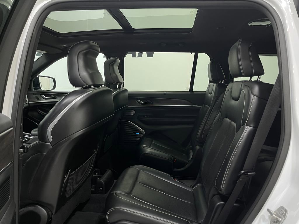 Used 2021 Jeep Grand Cherokee L Overland w/ Advanced Protech Group III image 31