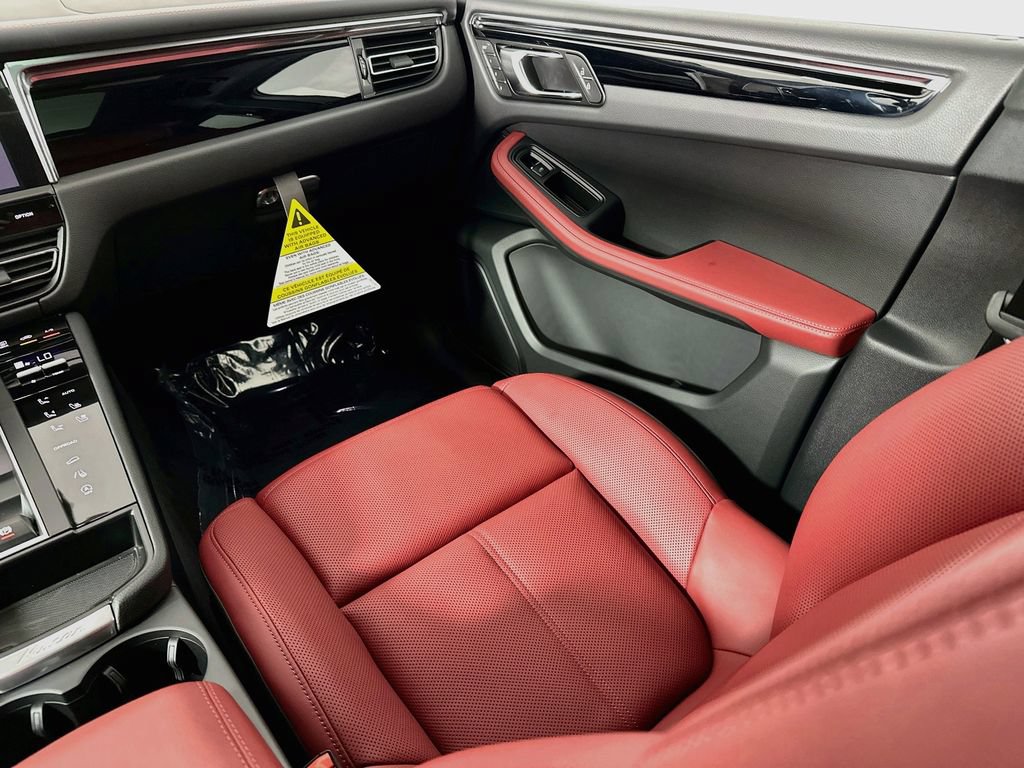 New 2026 Porsche Macan AWD/4WD image 26