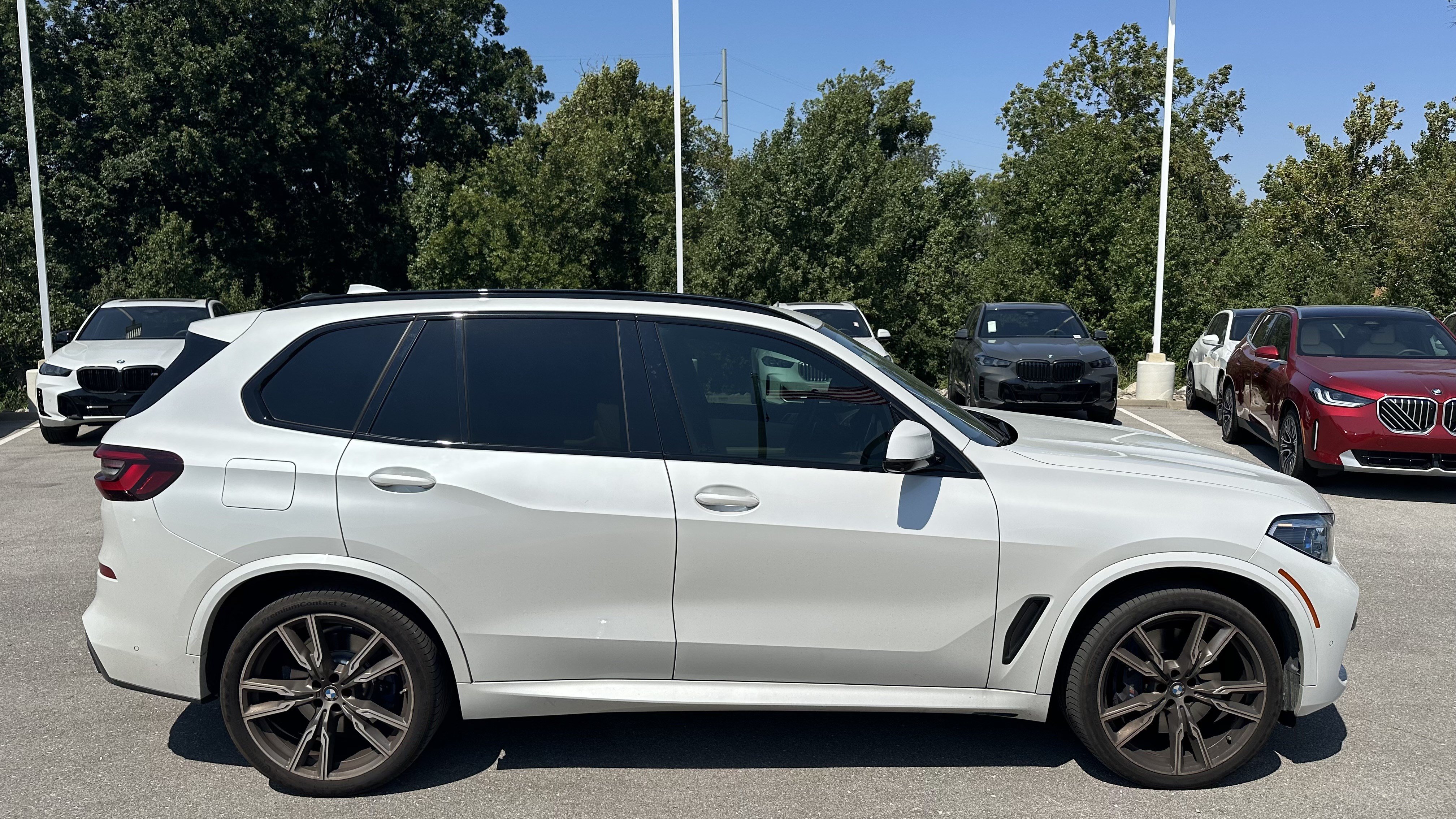 Used 2021 BMW X5 M50i w/ Executive Package AWD/4WD image 11