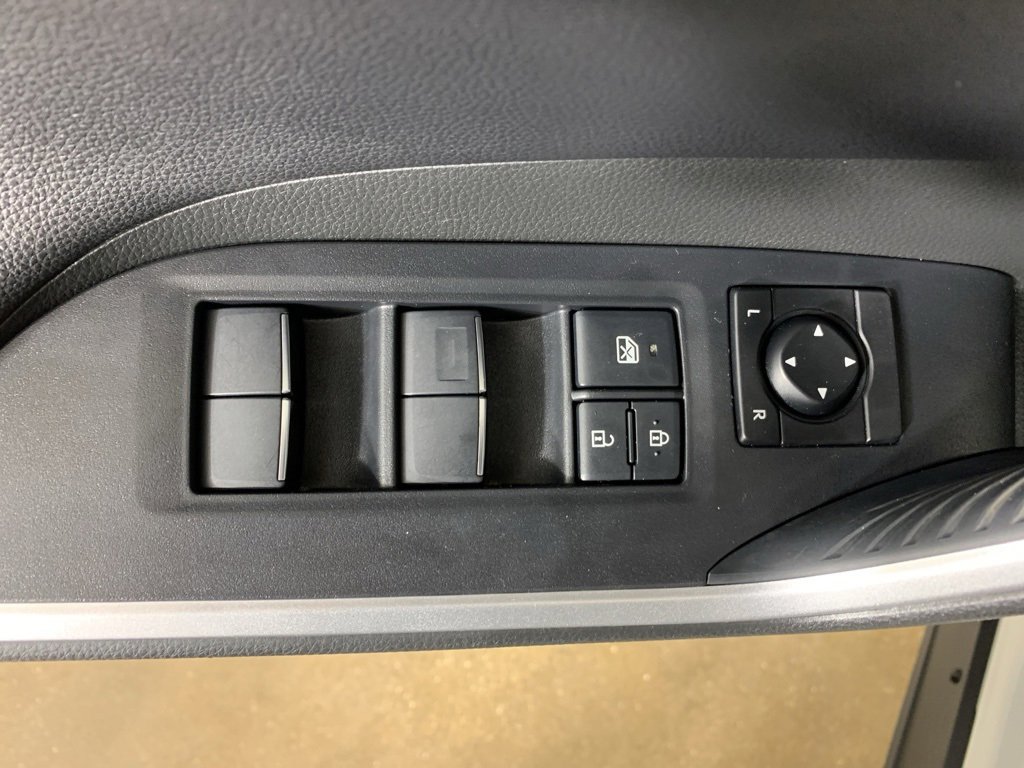 Used 2020 Toyota RAV4 Limited image 19