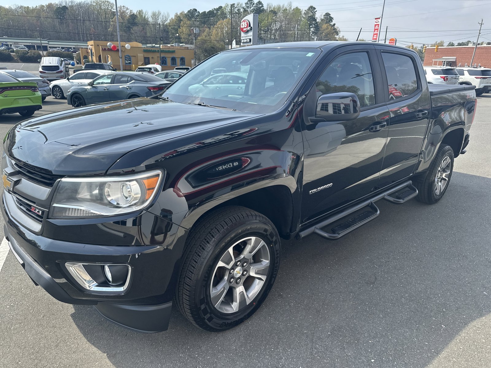 Used 2018 Chevrolet Colorado Z71 AWD/4WD image 4