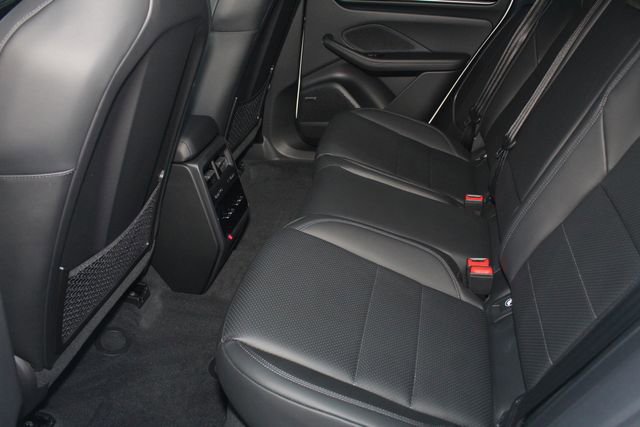 New 2026 Porsche Macan 4 Electric image 23