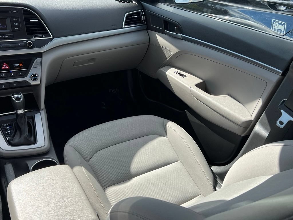 Used 2018 Hyundai Elantra SE FWD image 18