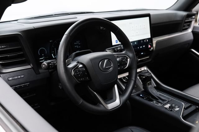 Used 2025 Lexus GX 550 AWD/4WD image 39