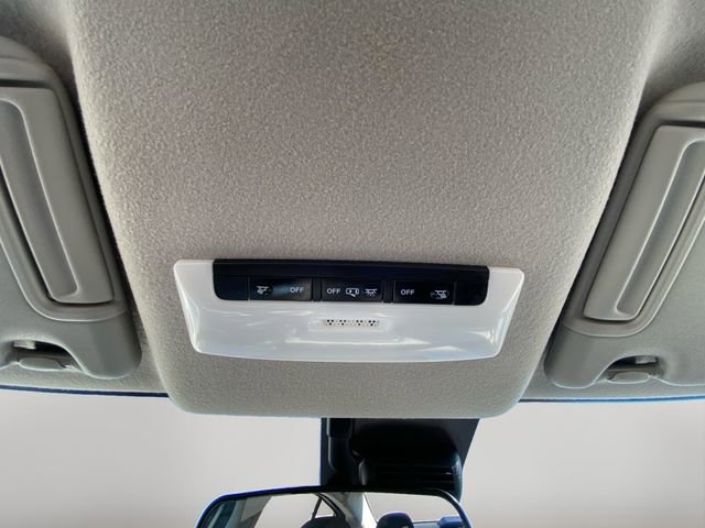 Used 2022 Nissan Versa SV image 27