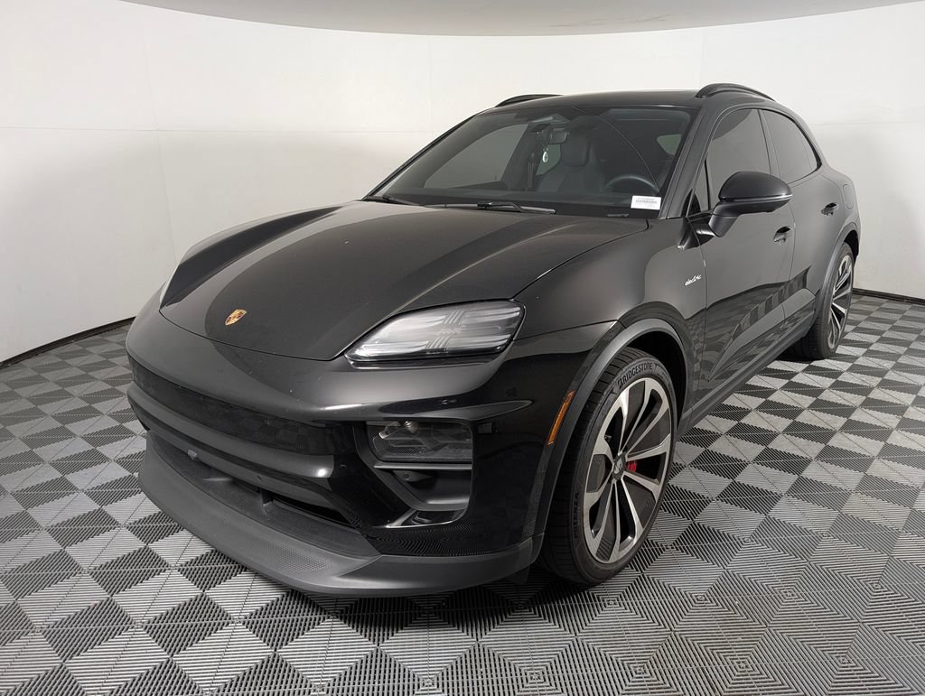 Certified 2025 Porsche Macan 4S Electric AWD/4WD image 1
